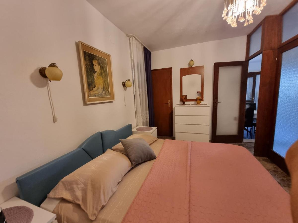 Villa green Traù Esterno foto